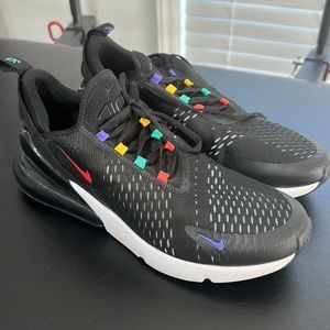 Nike 270 Air. Black with color accents
